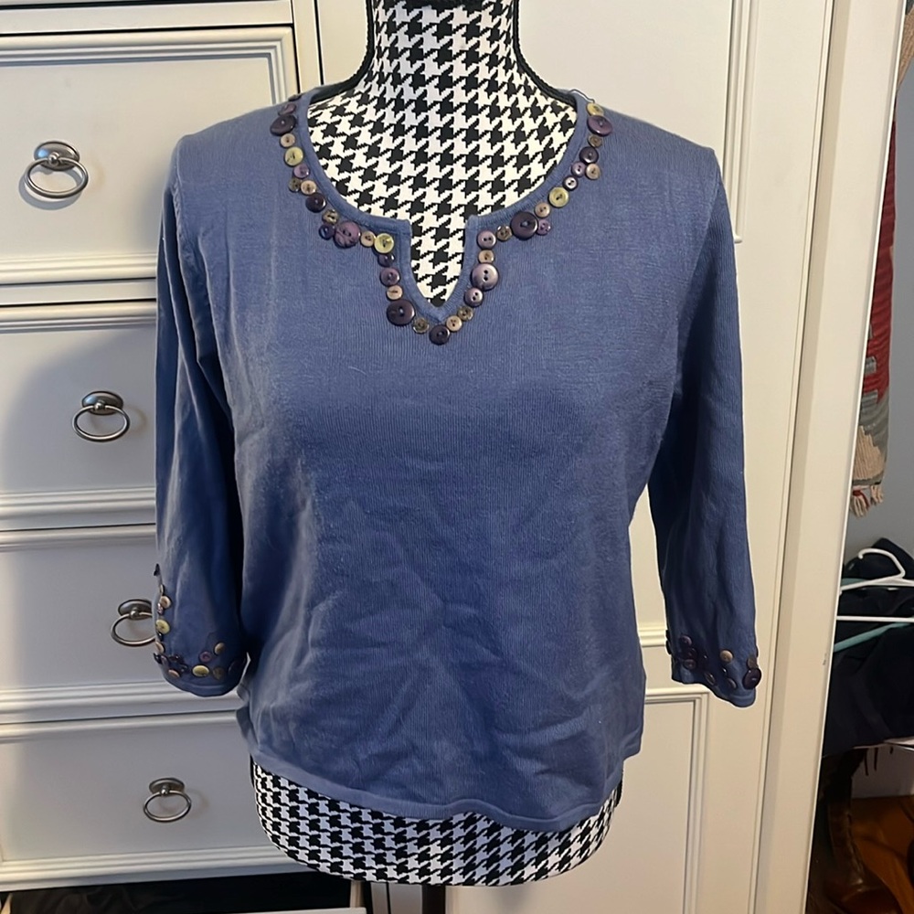 VGUC Three Quarter Sleeve Button Sweater